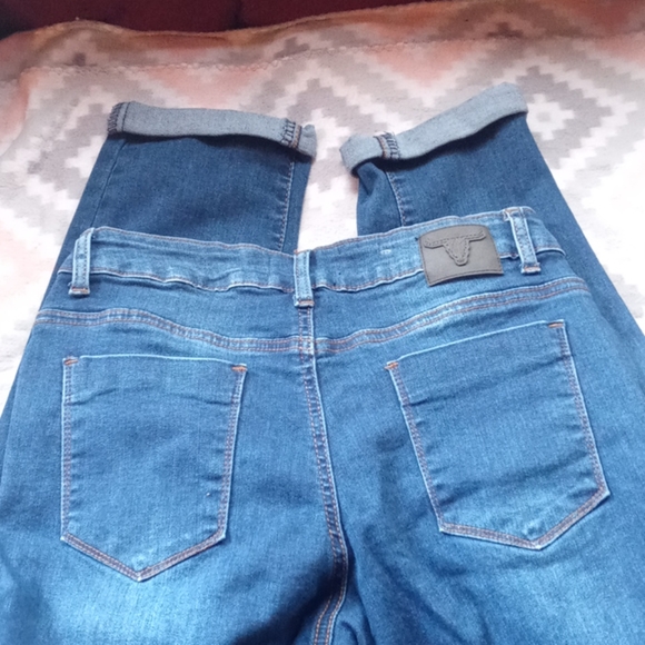 L & B Jeans - Picture 2 of 2